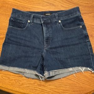 Express denim 3 way hem shorts EUC size 8